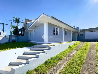 Casa à venda no Camobi: 