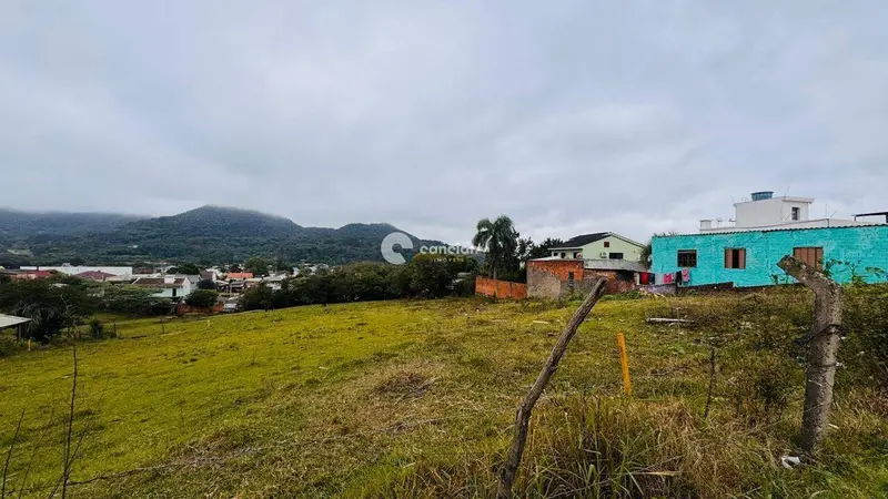 Terreno à venda no Presidente João Goulart: 