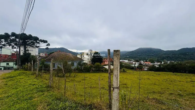 Terreno à venda no Presidente João Goulart: 