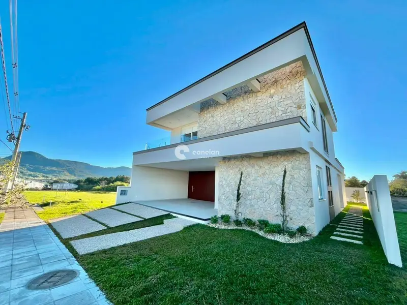 Casa de Condomínio à venda no São José: 