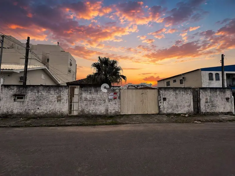 Terreno à venda no Duque de Caxias: 