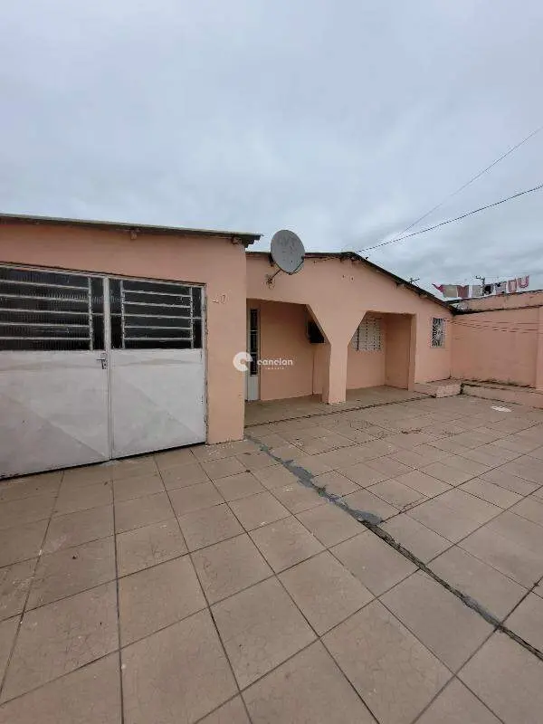 Casa à venda no Tancredo Neves: