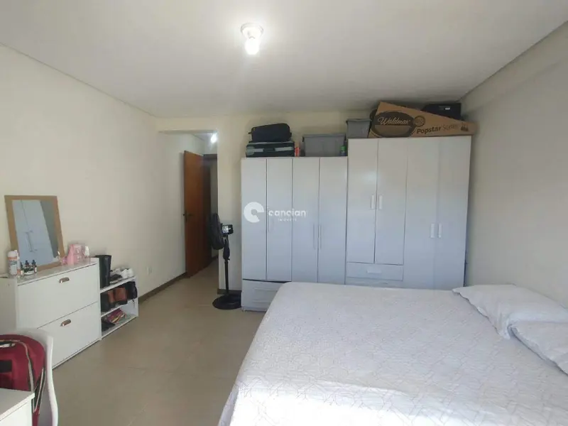 Apartamento à venda no Camobi: Suíte