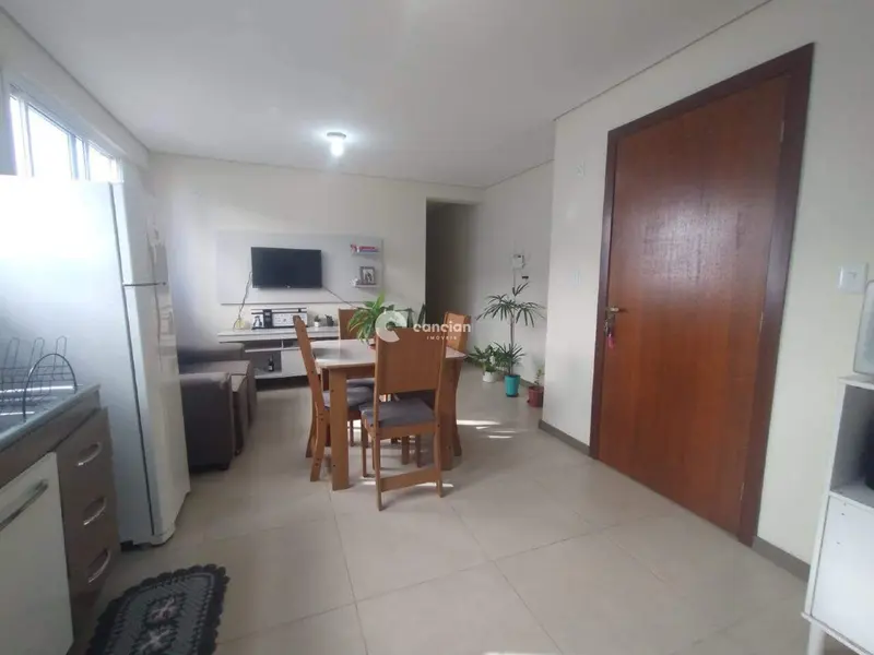 Apartamento à venda no Camobi: Sala de estar