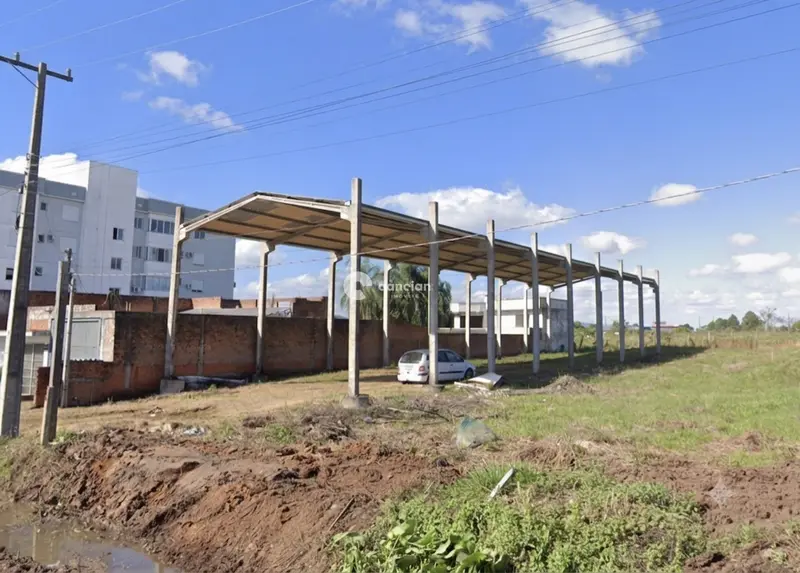 Terreno Comercial à venda no Pé de Plátano: 