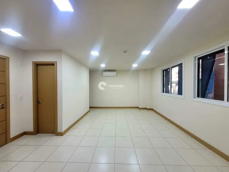 Sala Comercial para aluguel no Centro: 