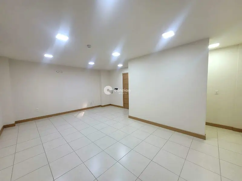 Sala Comercial para aluguel no Centro: 