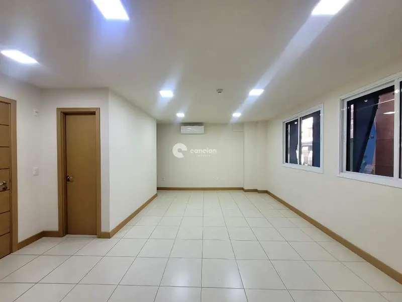 Sala Comercial à venda no Centro: