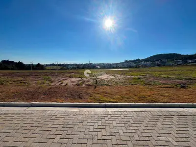 Terreno em condomínio à venda no Tomazetti: 