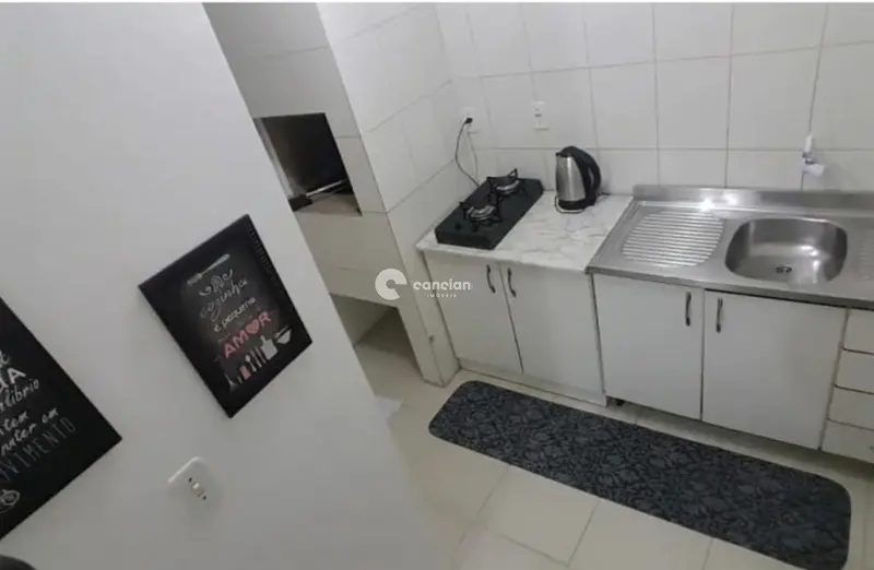 Kitnet à venda no Centro: 