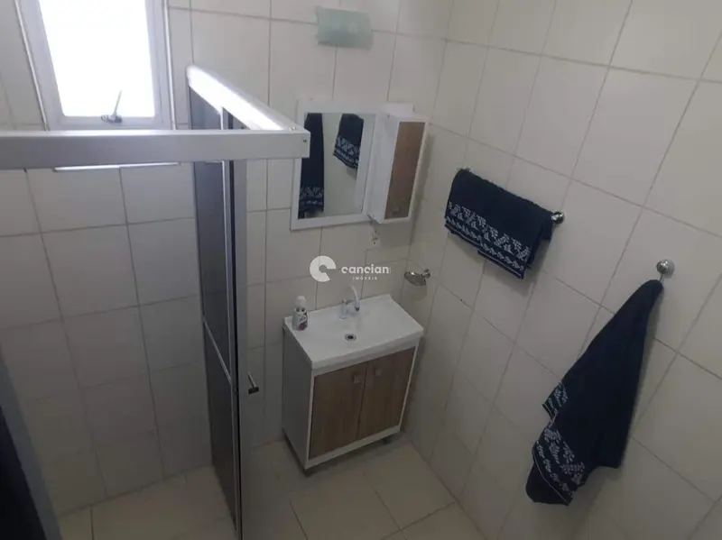 Kitnet à venda no Centro: 
