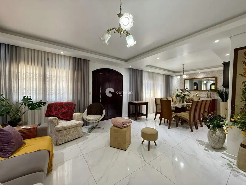 Casa à venda no Camobi: 