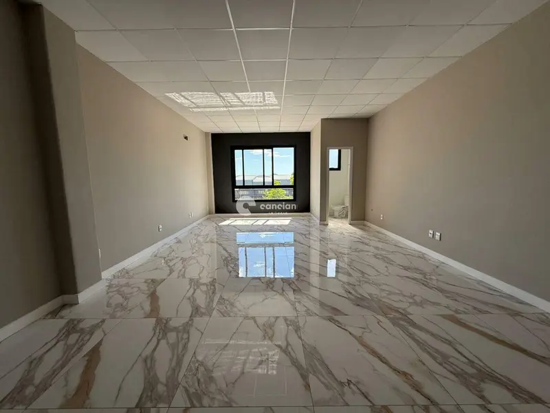 Sala Comercial para aluguel no Camobi: 