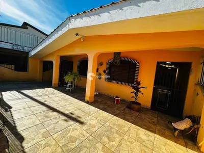 Casa à venda no Tancredo Neves: 