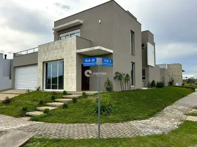 Casa de Condomínio à venda no Camobi: 