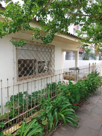 Casa à venda no Camobi: 
