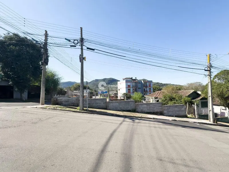 Terreno à venda no Nossa Senhora das Dores: