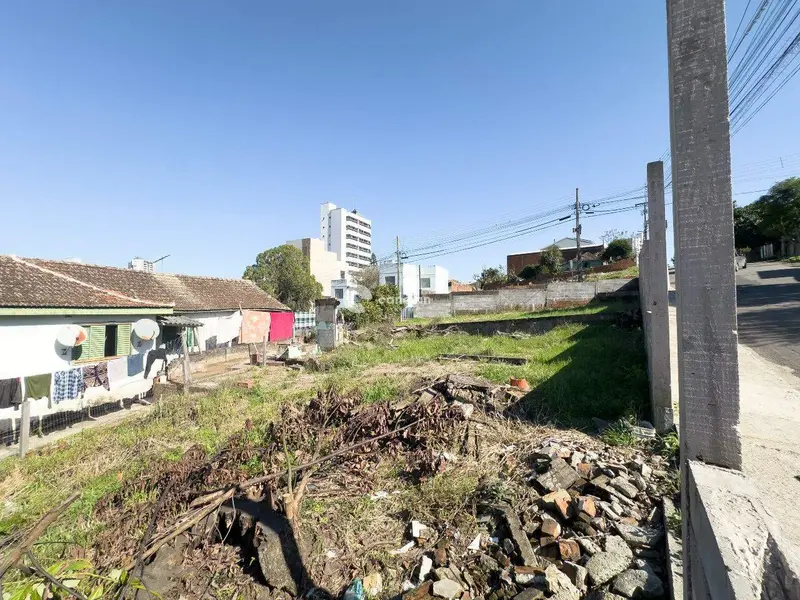 Terreno à venda no Nossa Senhora das Dores: