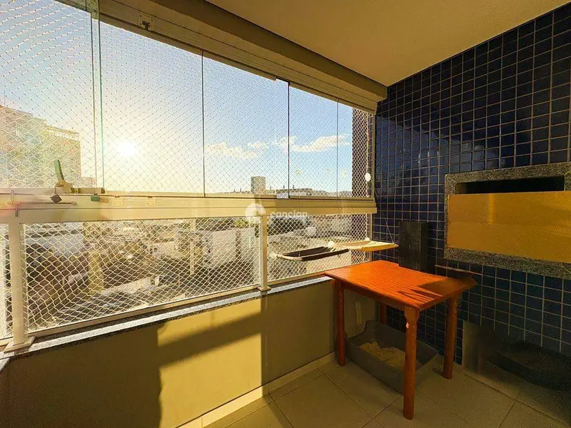 Apartamento à venda no Menino Jesus: 