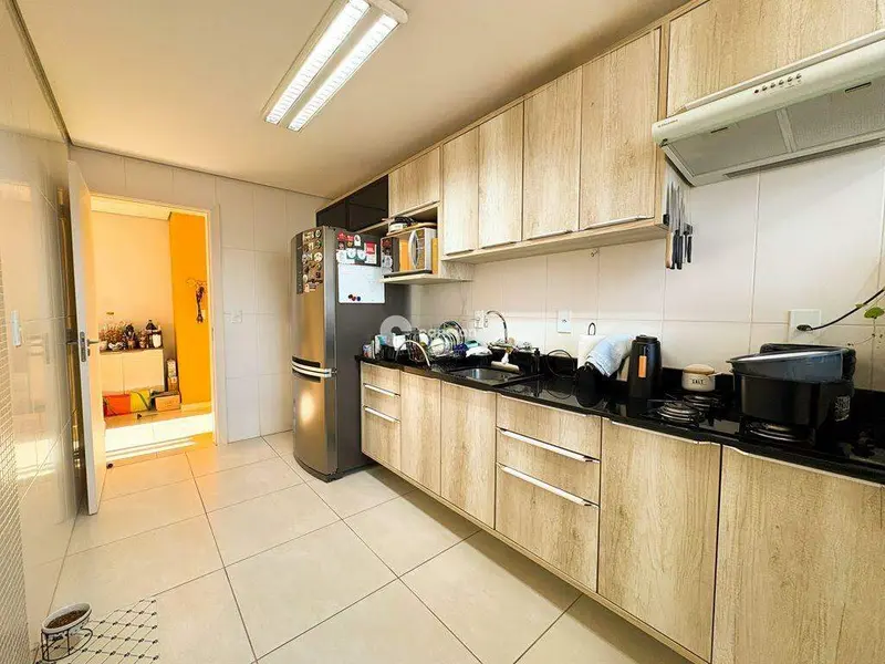 Apartamento à venda no Menino Jesus: 