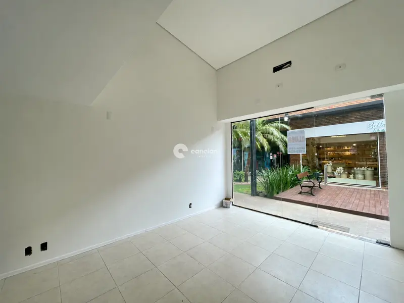 Sala Comercial para aluguel no Camobi: 