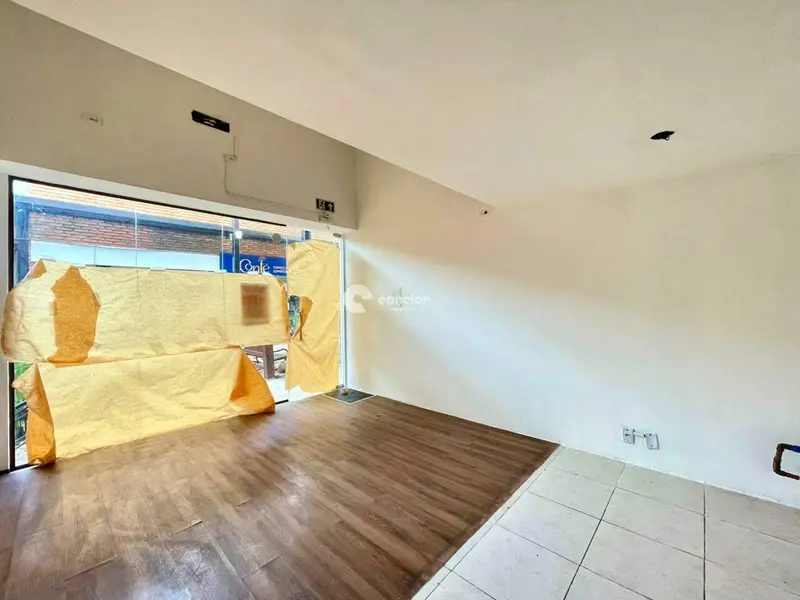 Sala Comercial para aluguel no Camobi: 
