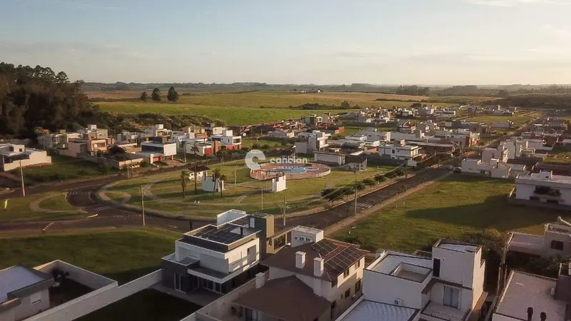Terreno em condomínio à venda no Camobi: