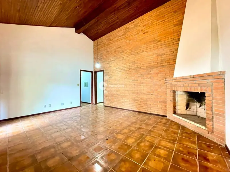 Casa para aluguel no Camobi: 