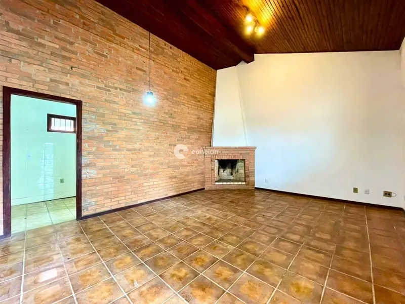 Casa para aluguel no Camobi: 