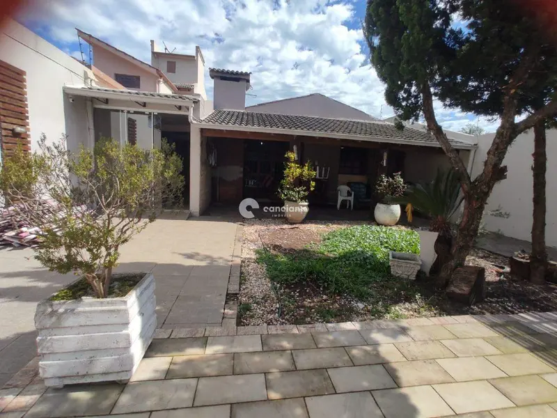 Casa à venda no Pinheiro Machado: