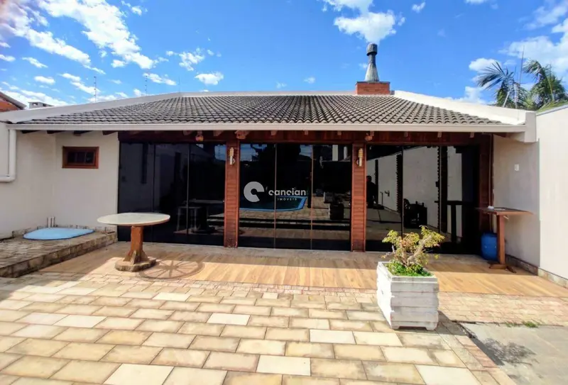 Casa à venda no Pinheiro Machado: