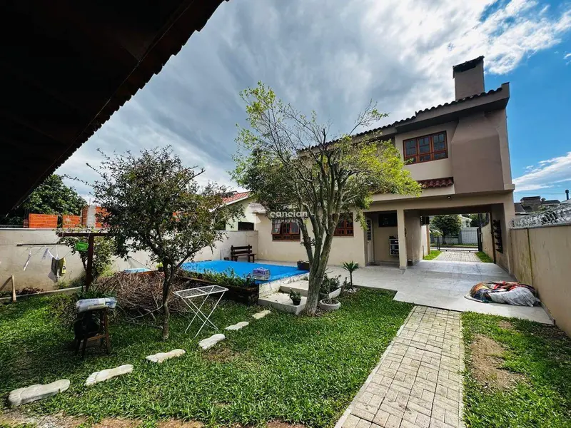 Casa à venda no Camobi:
