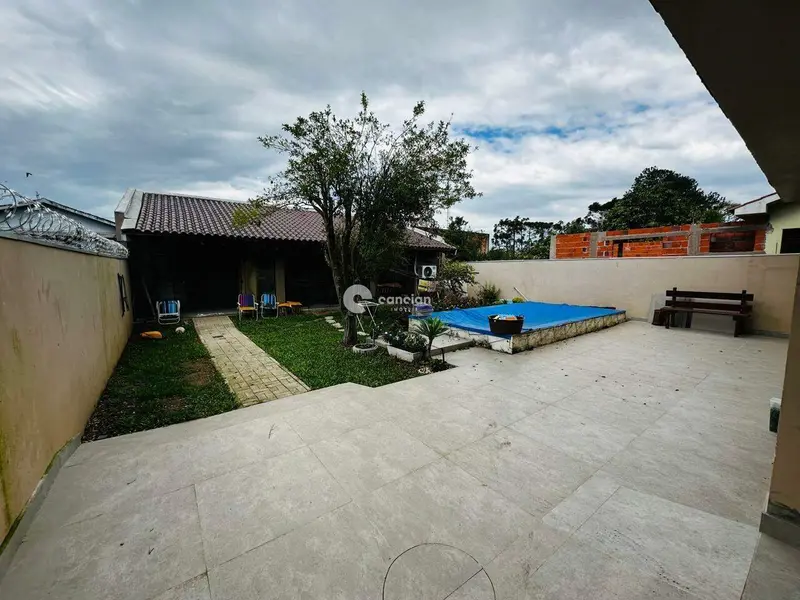 Casa à venda no Camobi: