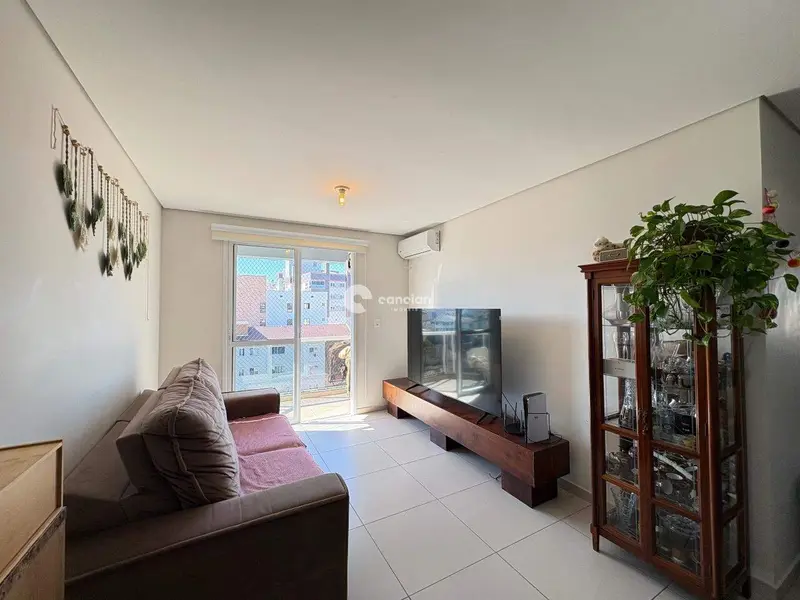 Apartamento à venda no Camobi: