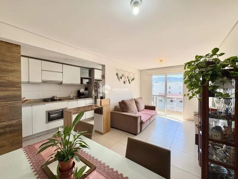 Apartamento à venda no Camobi: