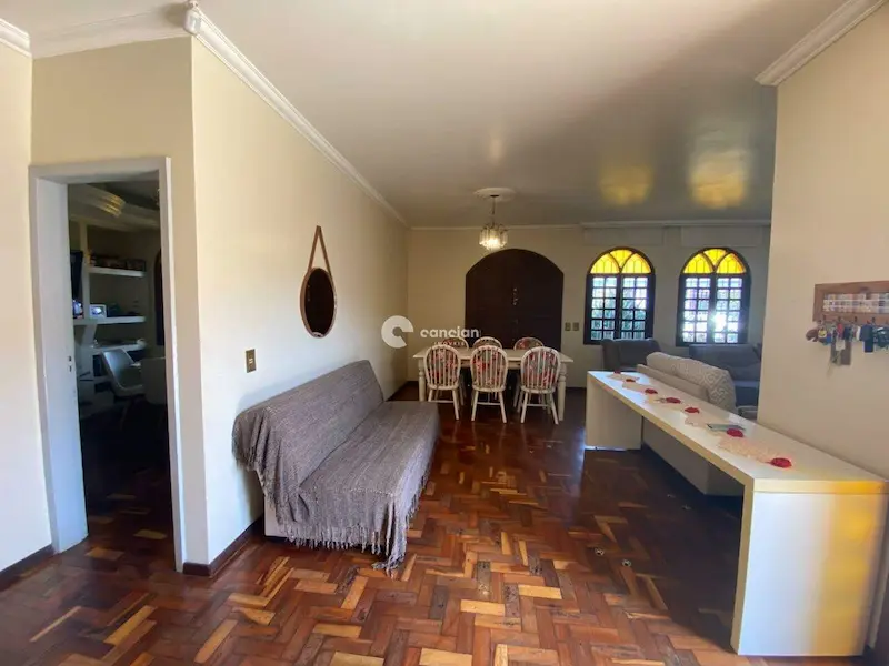 Casa à venda no Camobi: 