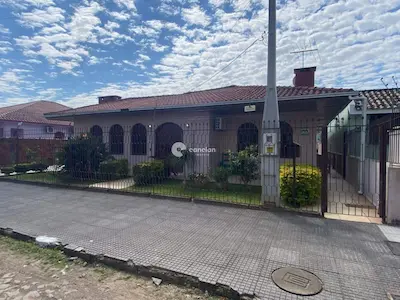 Casa à venda no Camobi: