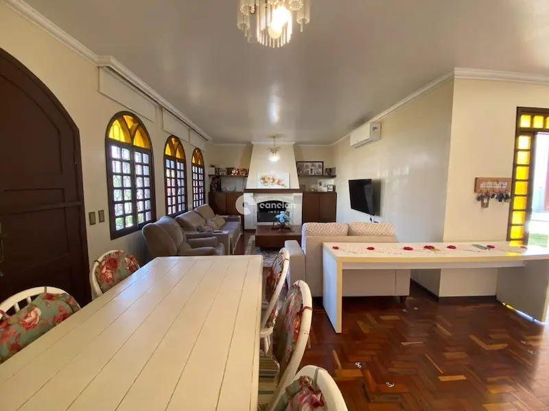 Casa à venda no Camobi: 