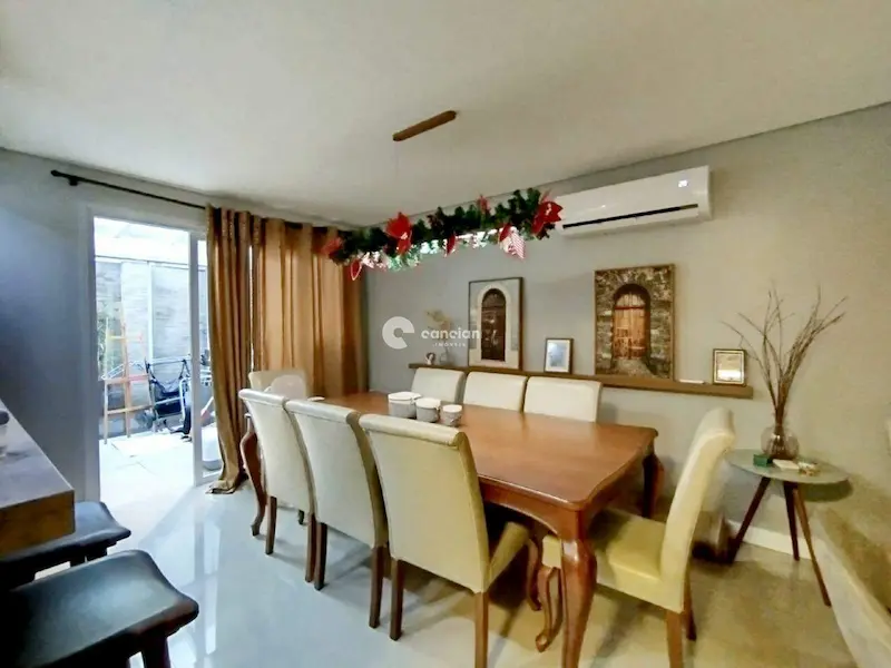 Casa de Condomínio à venda no São José: 