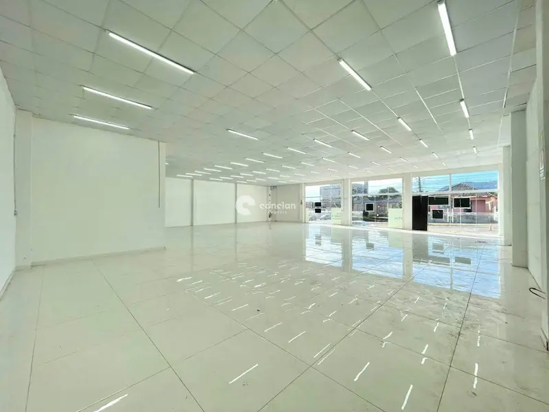 Pavilhão para aluguel no Centro: