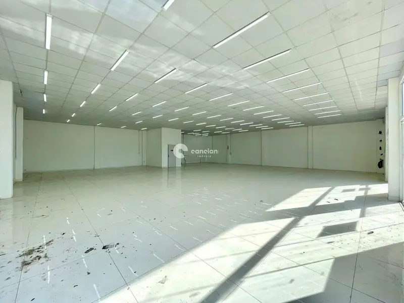 Pavilhão para aluguel no Centro:
