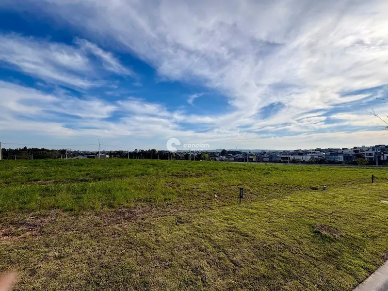 Terreno em condomínio à venda no Tomazetti: 