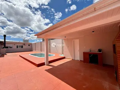 Casa à venda no Tomazetti: 