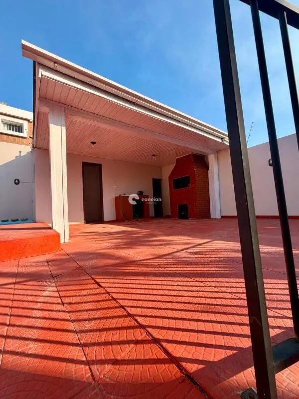 Casa à venda no Tomazetti: