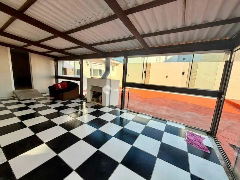 Casa à venda no Tomazetti: