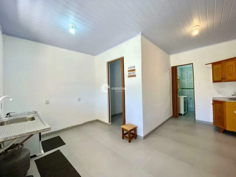 Casa para aluguel no Camobi: 