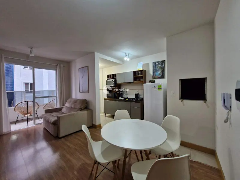Apartamento para aluguel no Centro: 