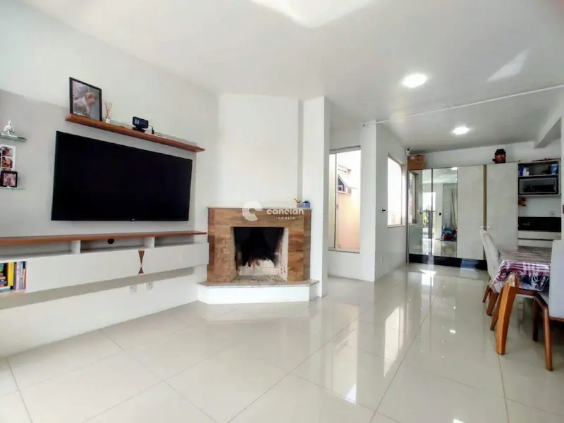 Casa à venda no Camobi: 