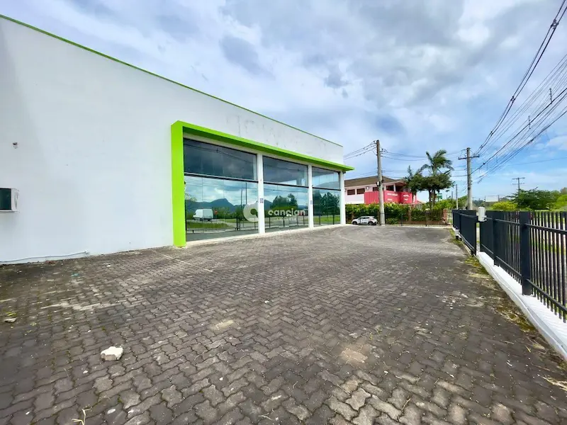 Pavilhão para aluguel no Camobi: 