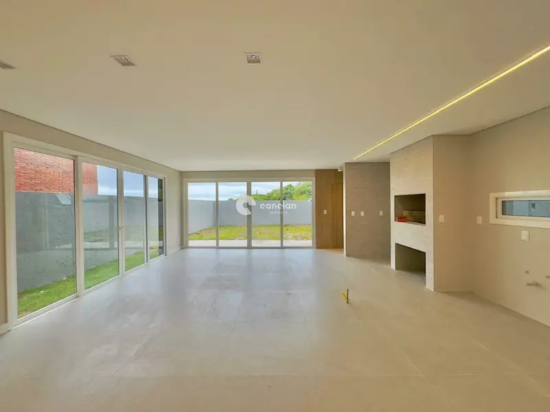 Casa de Condomínio à venda no Tomazetti: 